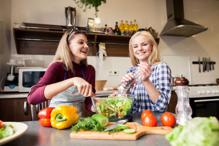 Veganska prehrana: Prednosti, slabosti in nasveti