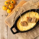 Domača polenta z ocvirki po babičino