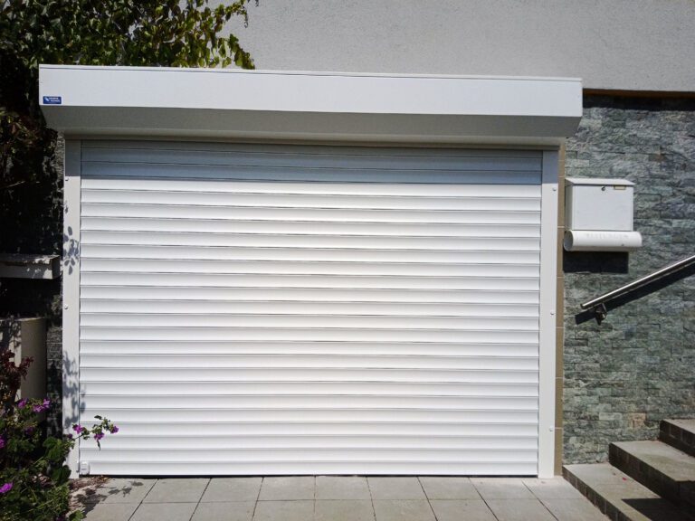Rolo garažna vrata: Vse, kar morate vedeti za pametno izbiro