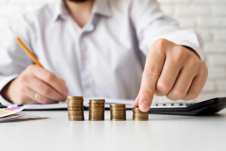 Ohranjanje finančne stabilnosti med delom v tujini